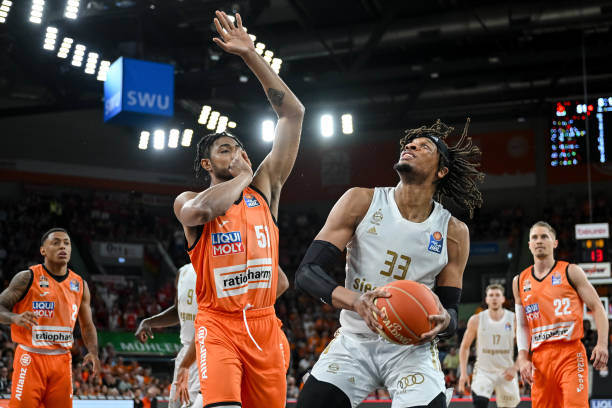 与阵容年轻 与阵容年轻