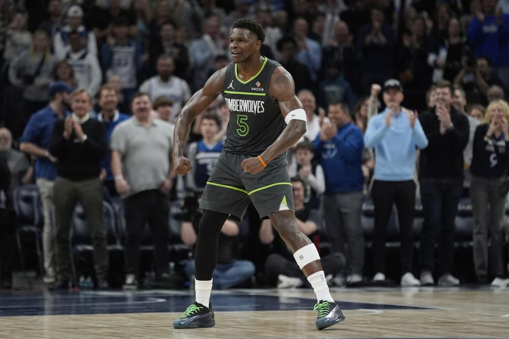 动又充满笑 动又充满笑